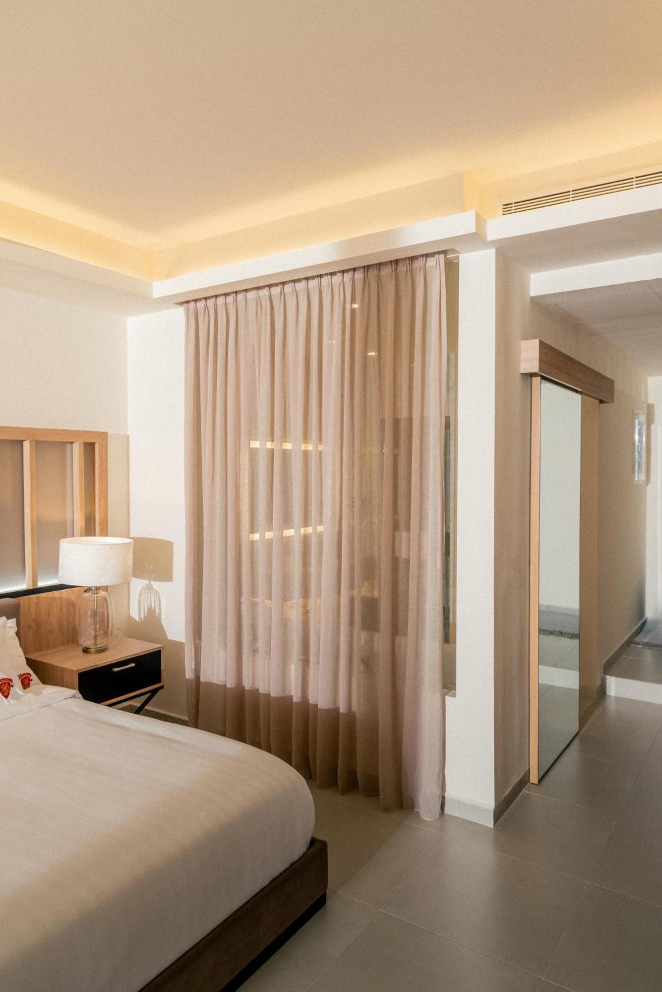 Hotel Saint Georges Beirut Al Marfa' 외부 사진